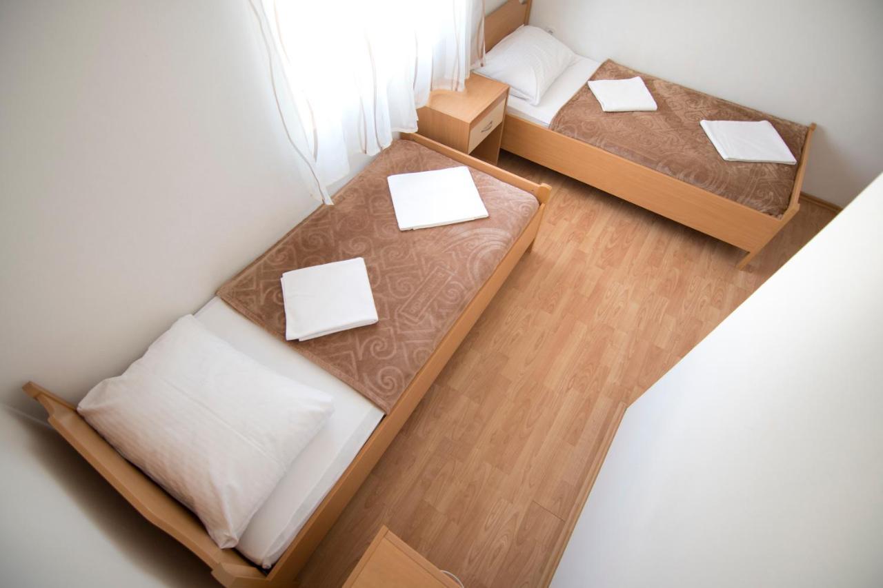 Apartmani Jurić Vir Exterior foto